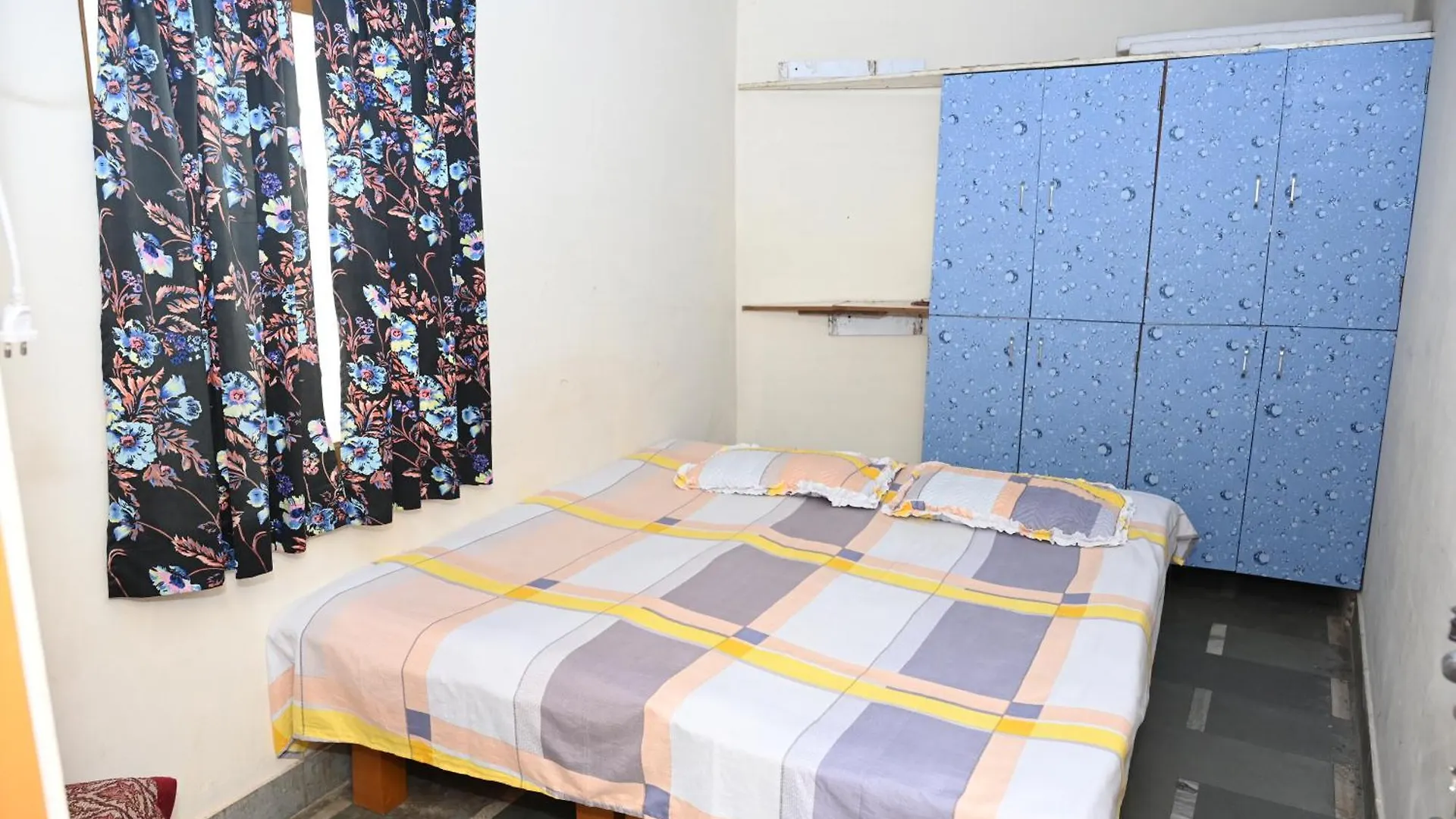 Siddhivinayak Temple Guest House Bénarès